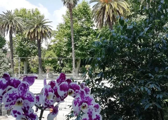 Botanic Charm